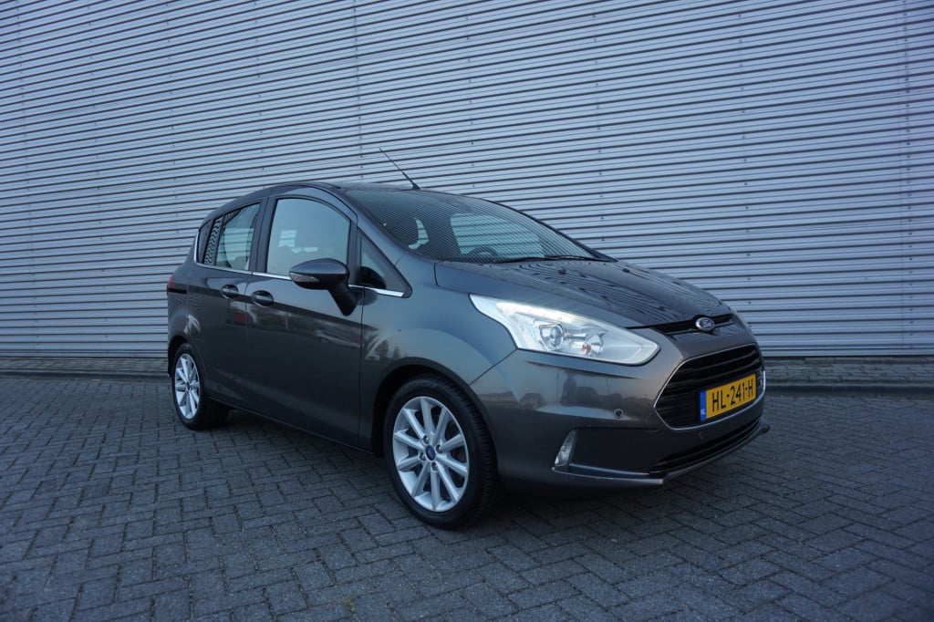 Ford B-max 1.0 ecoboost titanium airco / navi / cruise / camera / parkeers.