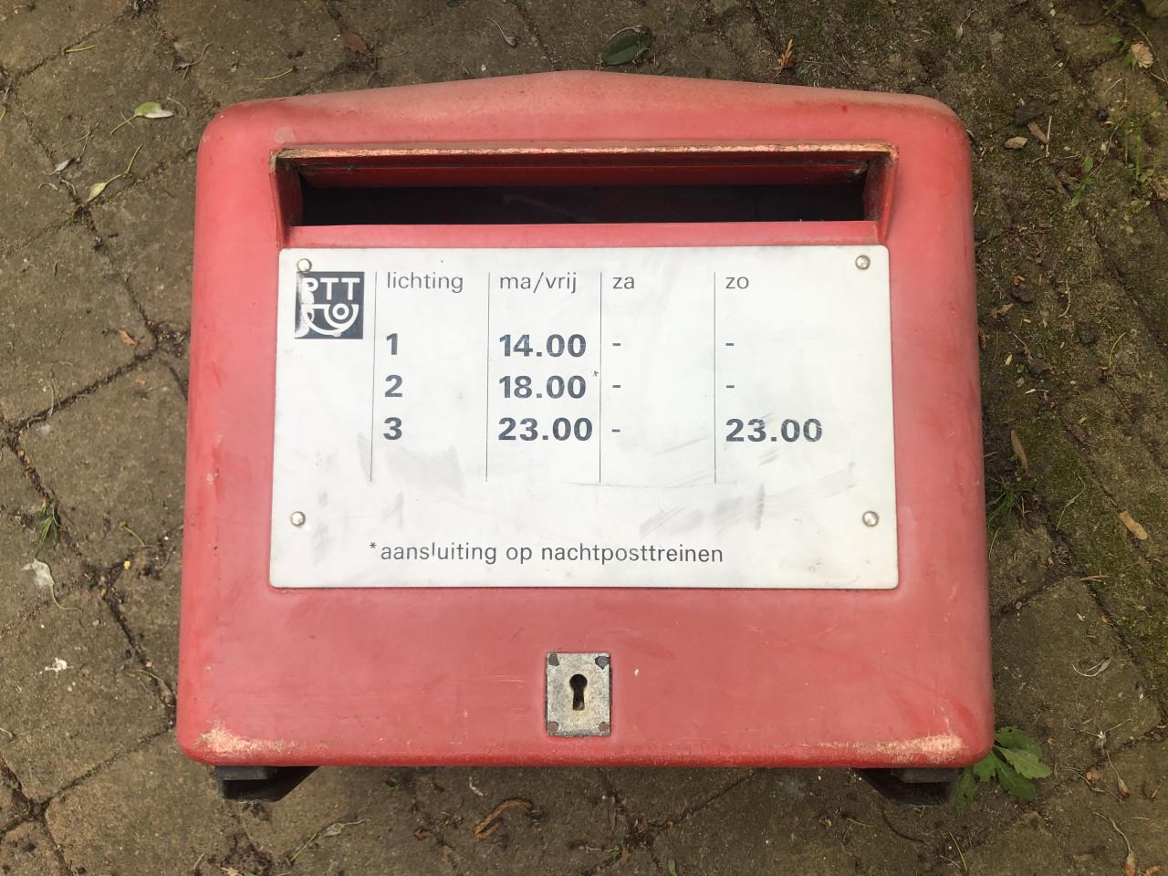 Vintage PTT brievenbus
