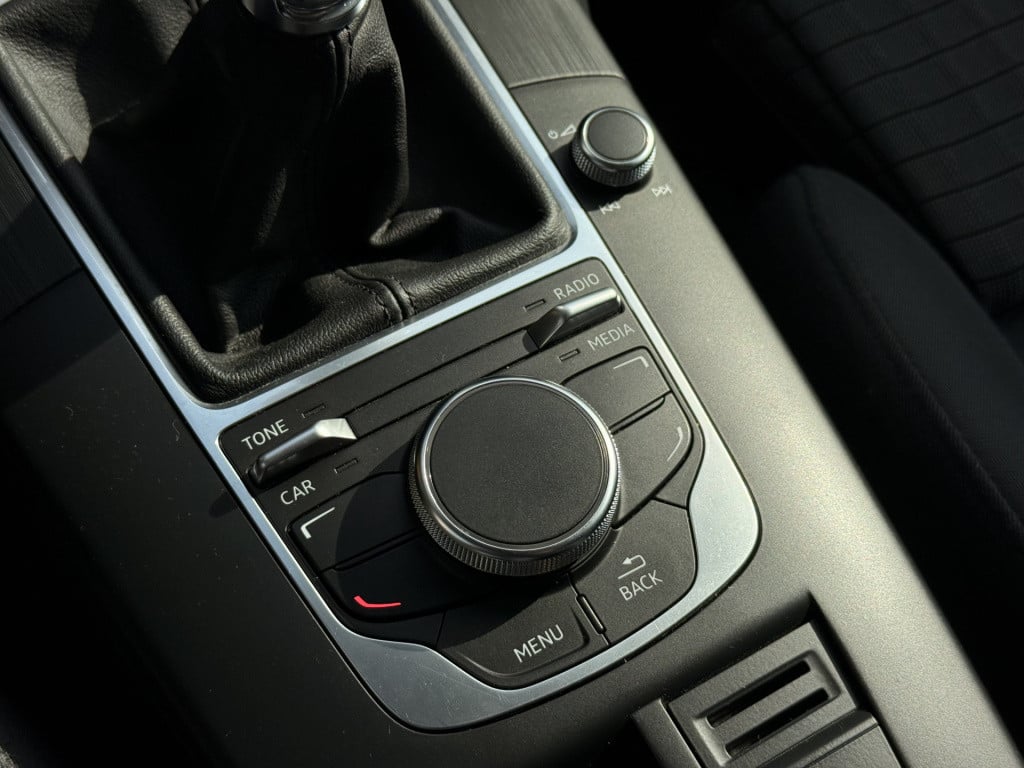 Audi A3 limousine 1.4 tfsi ambiente pro line | stoelverwarming | parkeersen