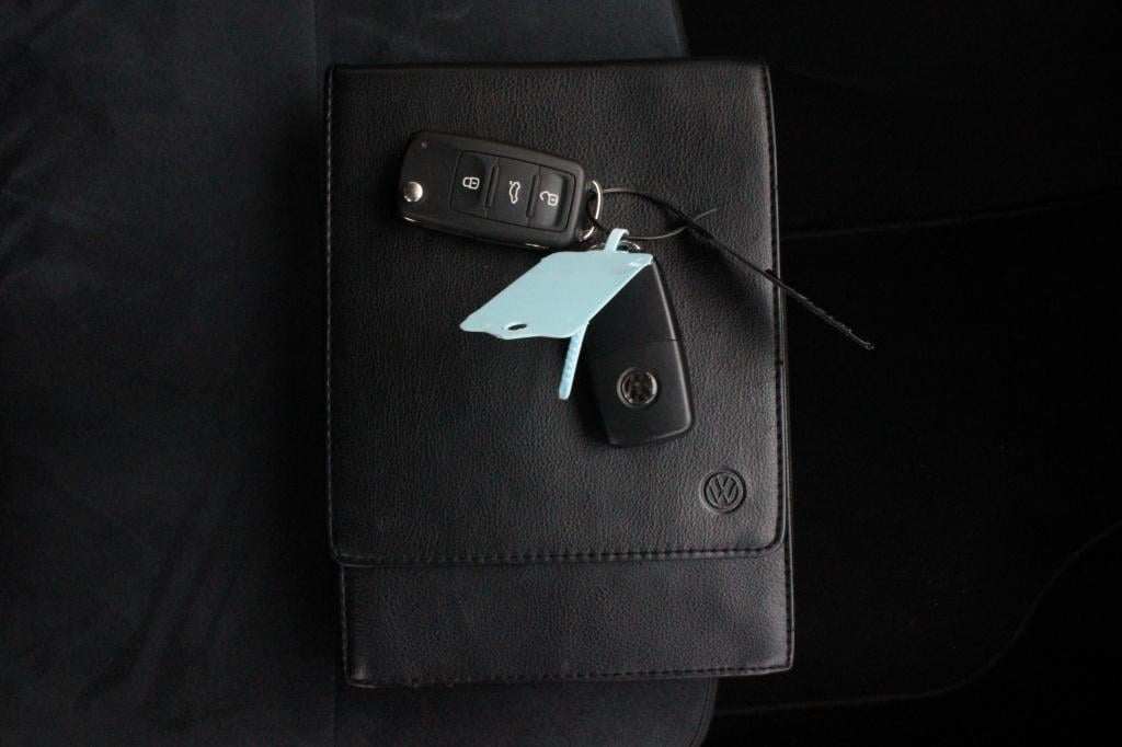 Volkswagen Tiguan 1.4 tsi sport&style + trekhaak electrisch wegklapbaar