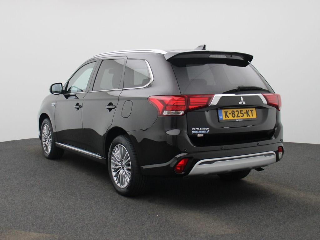 Mitsubishi Outlander 2.4 phev pure+ | automaat | stoel verwarming | dab | c