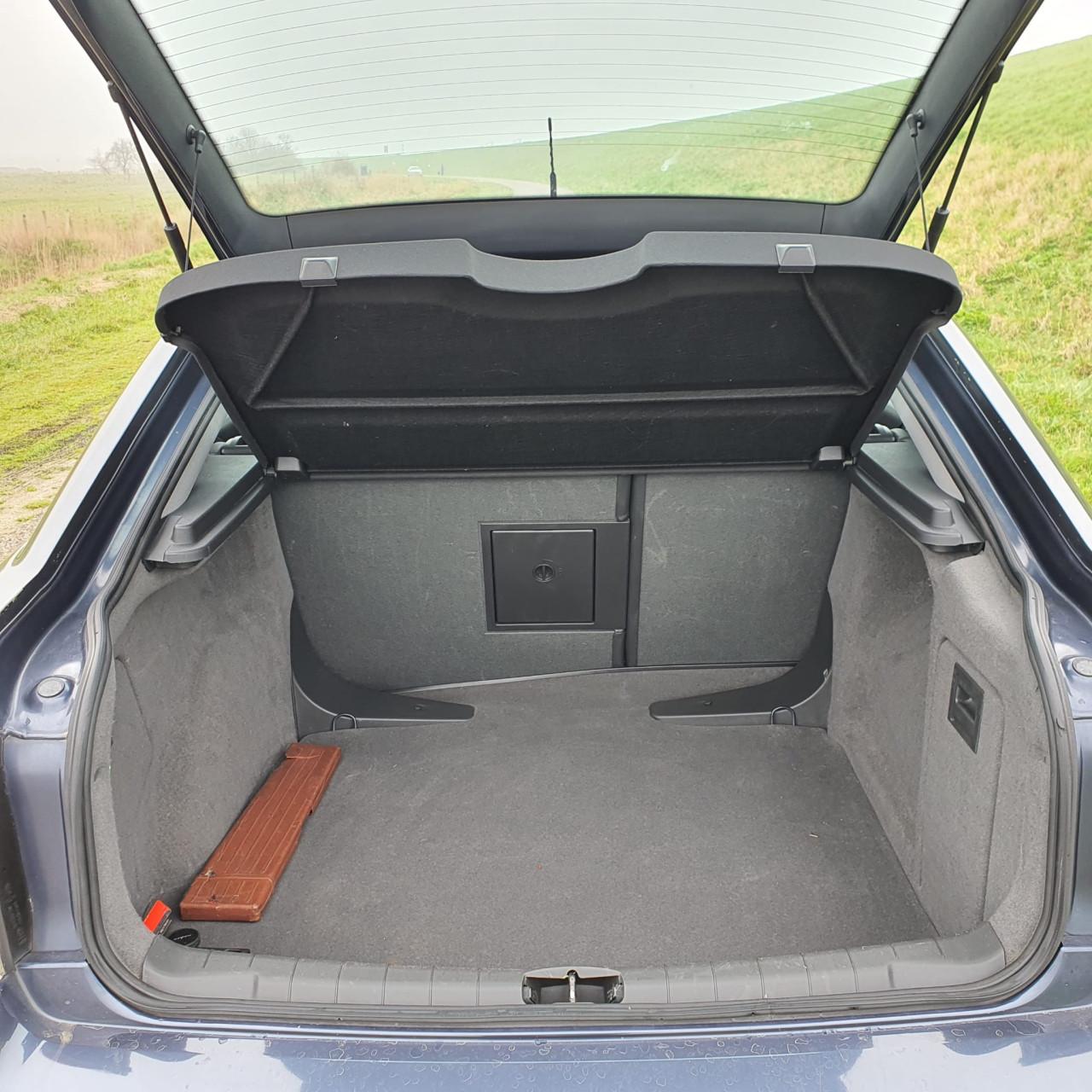 Opel Vectra GTS 2.2-16V Executive 6 bak