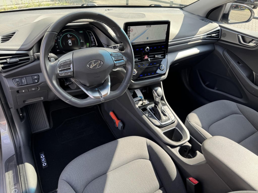 Hyundai Ioniq 1.6 gdi comfort - plus | navigatie | camera | apple carplay/a