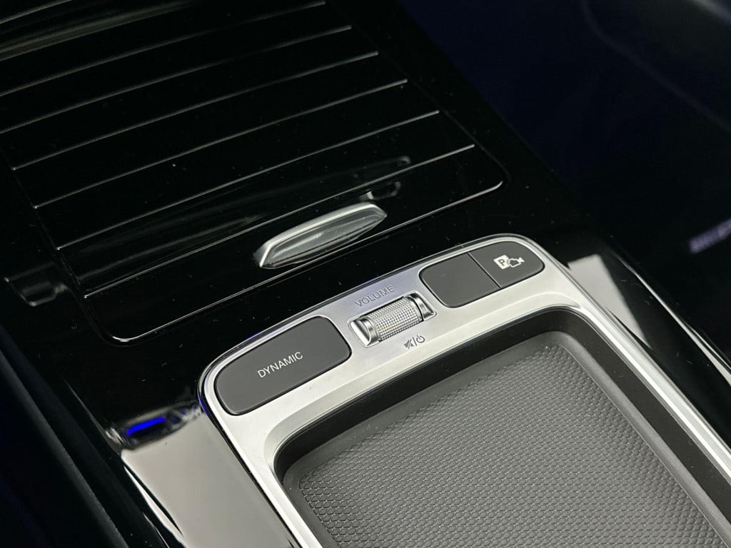 Mercedes-Benz A-Klasse 250 e amg line | automaat | lage km stand! | apple c