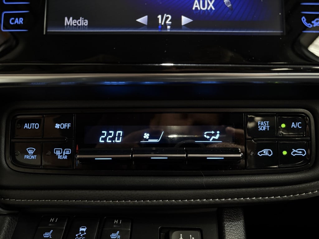 Toyota Auris touring sports 1.8 hybr. dynamic team d | trekhaak | stoelverw