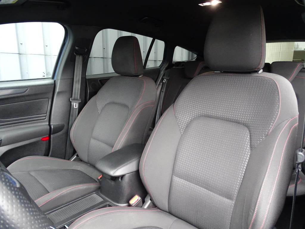 Ford Focus wagon 1.0 ecoboost st line business | led | camera | apple carpl