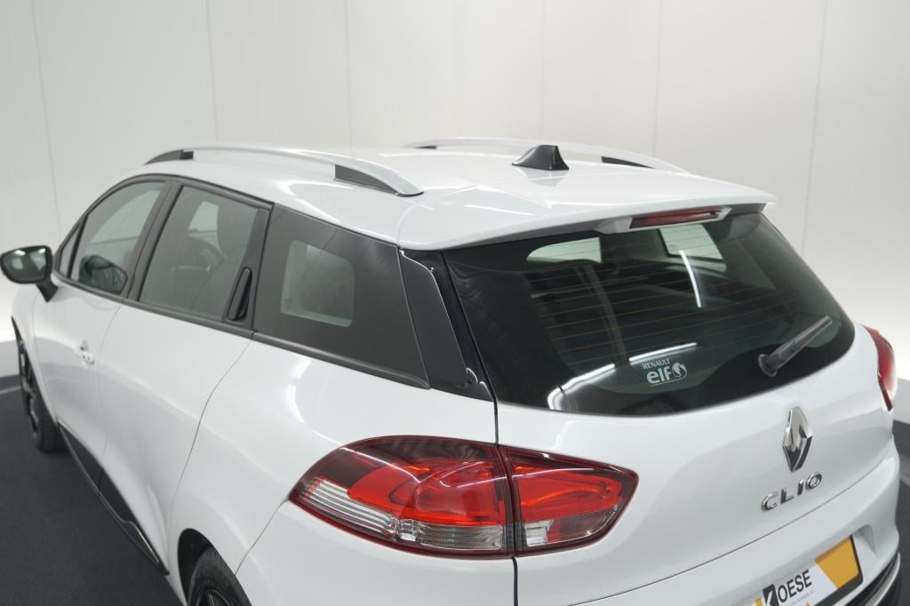 Renault Clio estate tce 90 limited | trekhaak | apple carplay | parkeersens