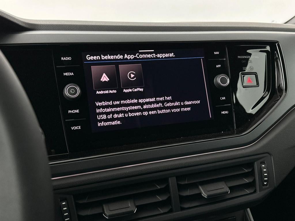 Volkswagen Polo r-line-edition 1.0 70 kw / 95 pk tsi hatchback 5 v