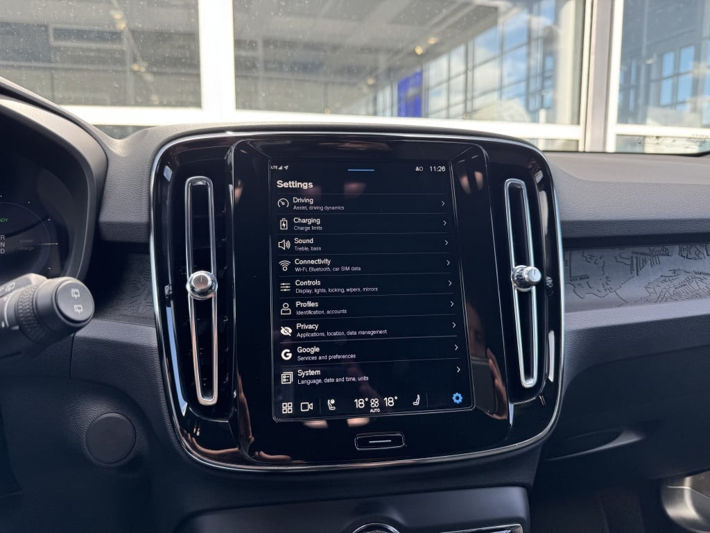 Volvo XC40 extended plus 82 kwh/252pk| adap.cruise| trekhaak| camera