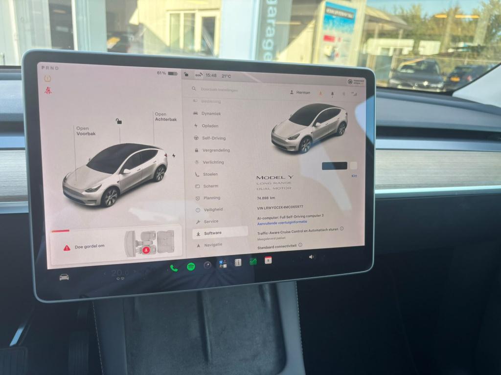 Tesla Model Y long range awd 75 kwh