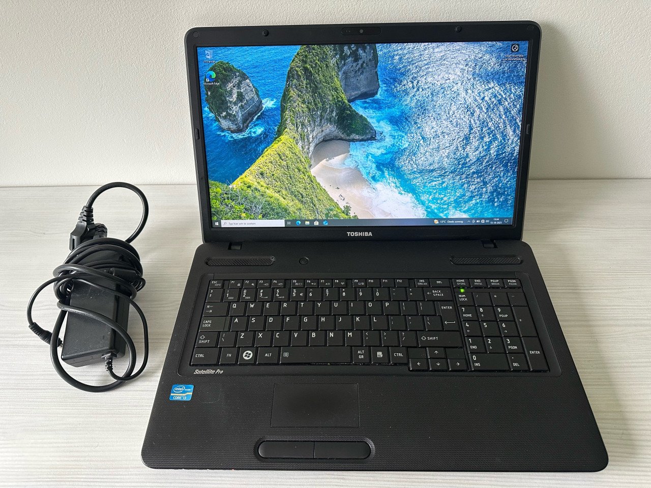 Toshiba laptop 17 inch
