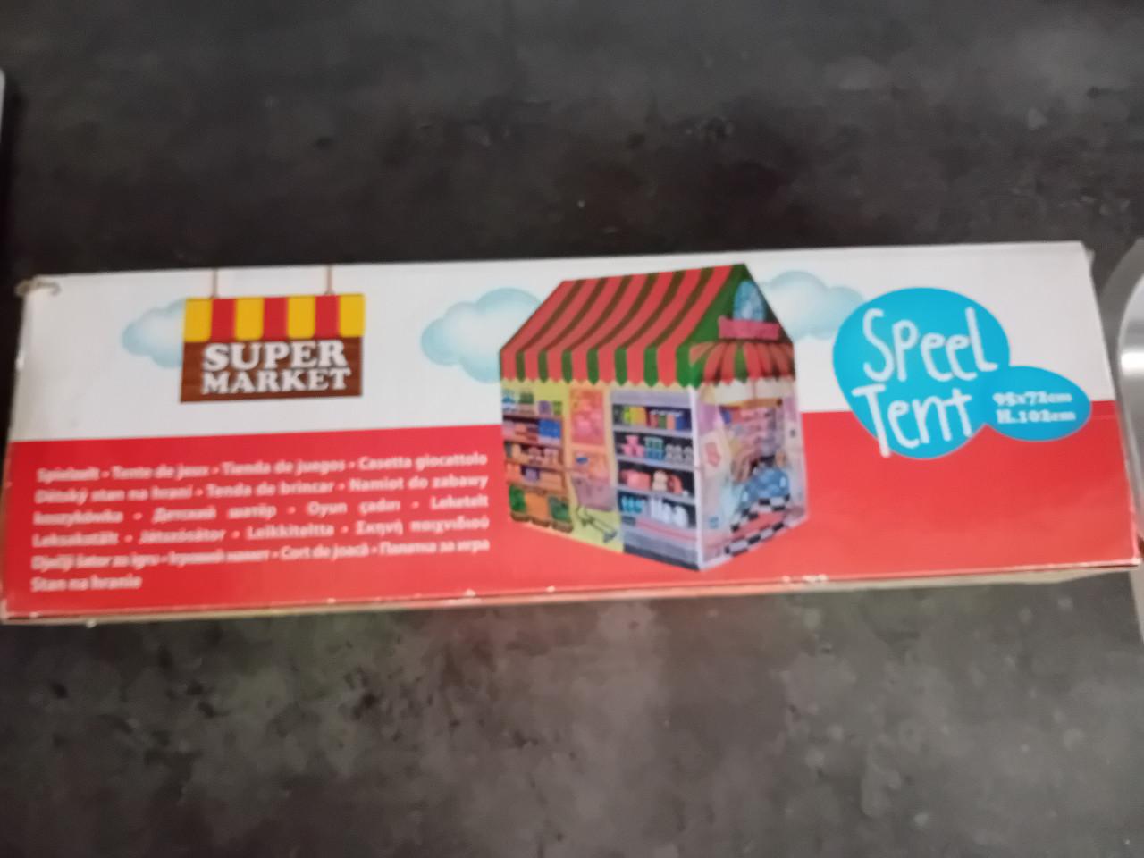 Nieuwe supermarkt Speeltent