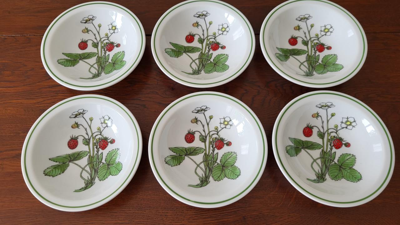 Set van 6 vintage IKEA schaaltjes Marguerite Walfridson