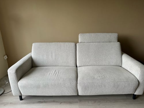 3 zits bank, grijs beige, elektrisch verstelbaar