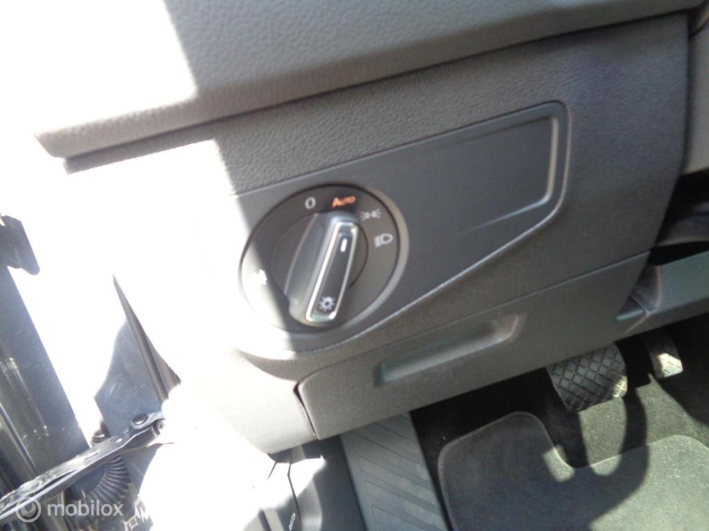 Volkswagen Tiguan 1.5 tsi elegance/airco/navi/panorama/virtual/vol leer/mem