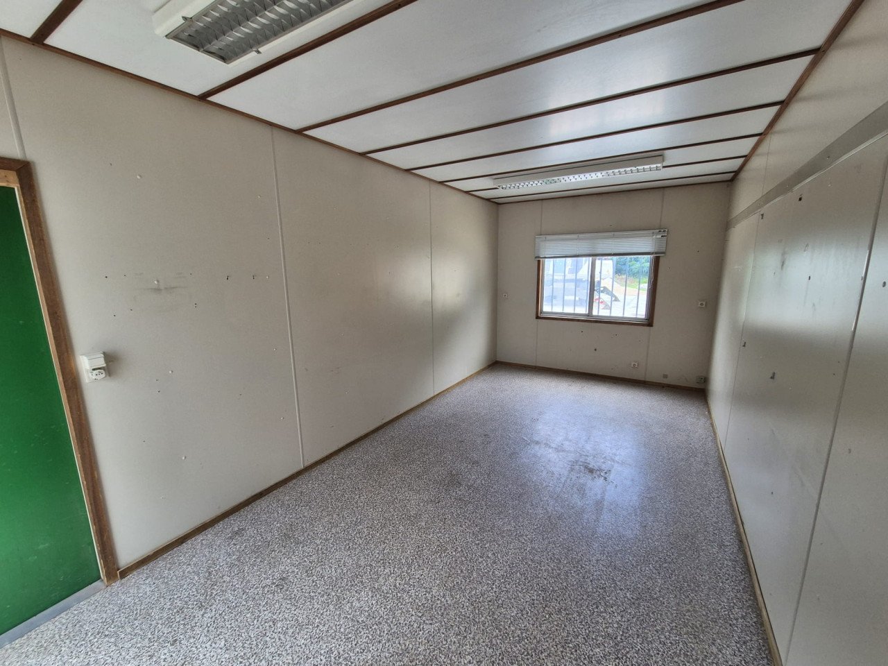 Meerdere 6x3m kantoorunits / bouwketen / woon/schaftunits