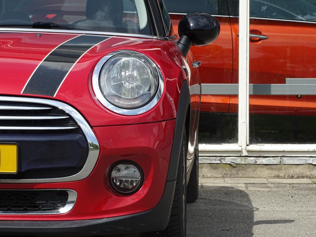 Mini Cooper mini 1.5 chili serious business | clima | bluetooth | cruise
