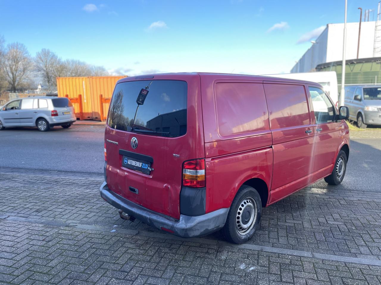 Volkswagen Transporter 2.5 TDI /CARPLAY/CRUISE CONTR/TREKH.
