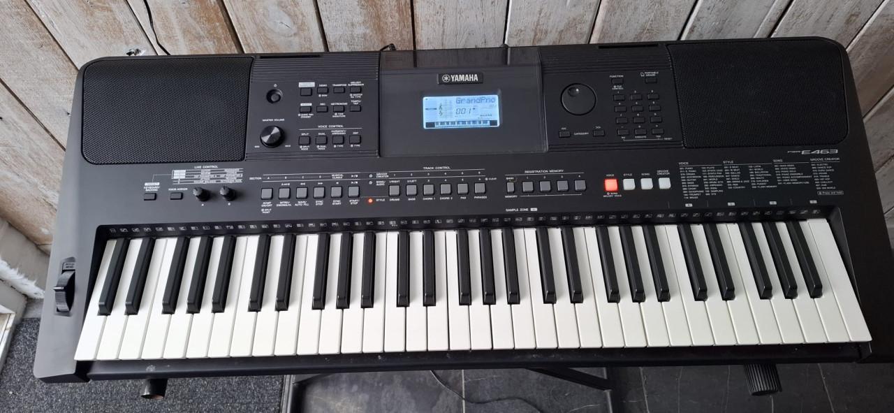 Yamaha PSR-E463 Keyboard