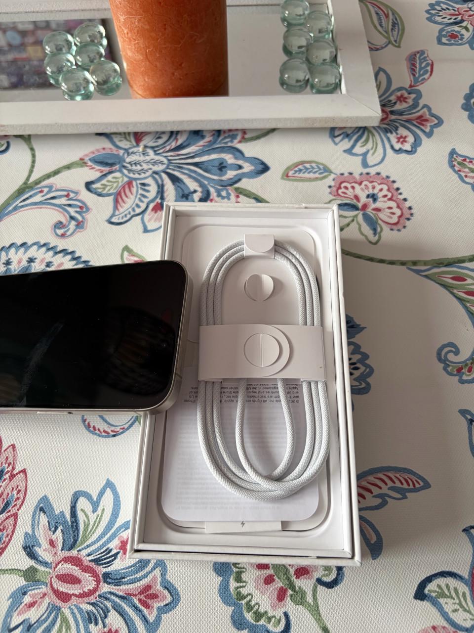 Iphone 15 pro z.g.a.n.