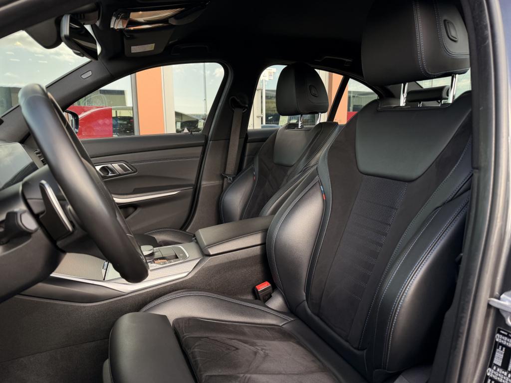 BMW 3-serie 320i m-sport | cruise | m zetels | apple carplay | navi | sfeer
