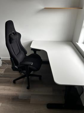 Gaming bureaustoel + hoekbureau