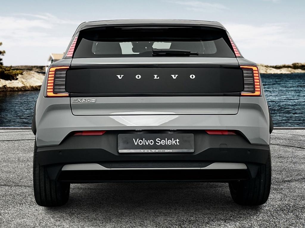 Volvo Ex30 cross country p5 long range plus europa