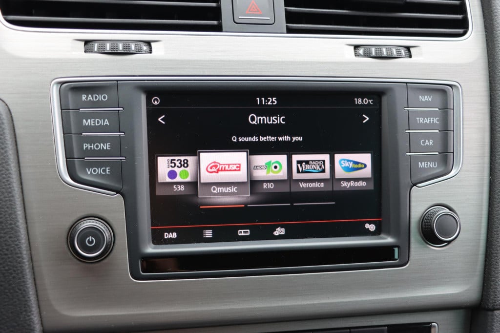 Volkswagen Golf variant 1.0 tsi business edition connected