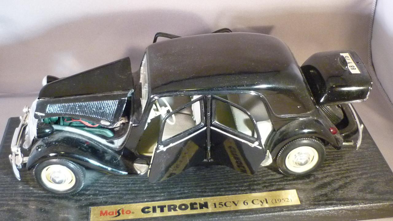 Model auto Citroën 15CV 6cyl metaal