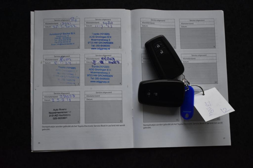 Toyota Corolla Touring Sports 1.8 hybrid dynamic | camera | stoelverwarming