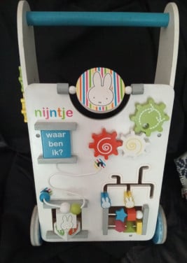 Solide houten loopkarretje Nijntje