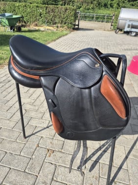 Enzo Treviso eventing/springzadel