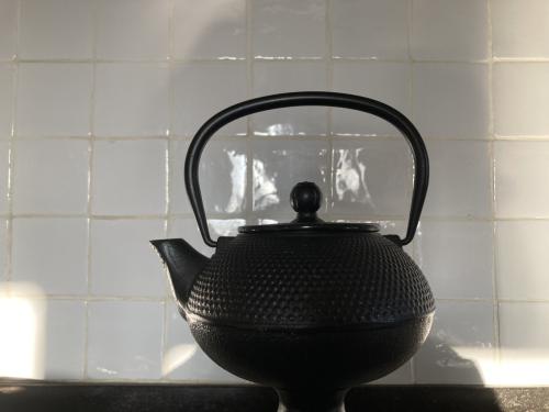 Gietijzeren theepotje