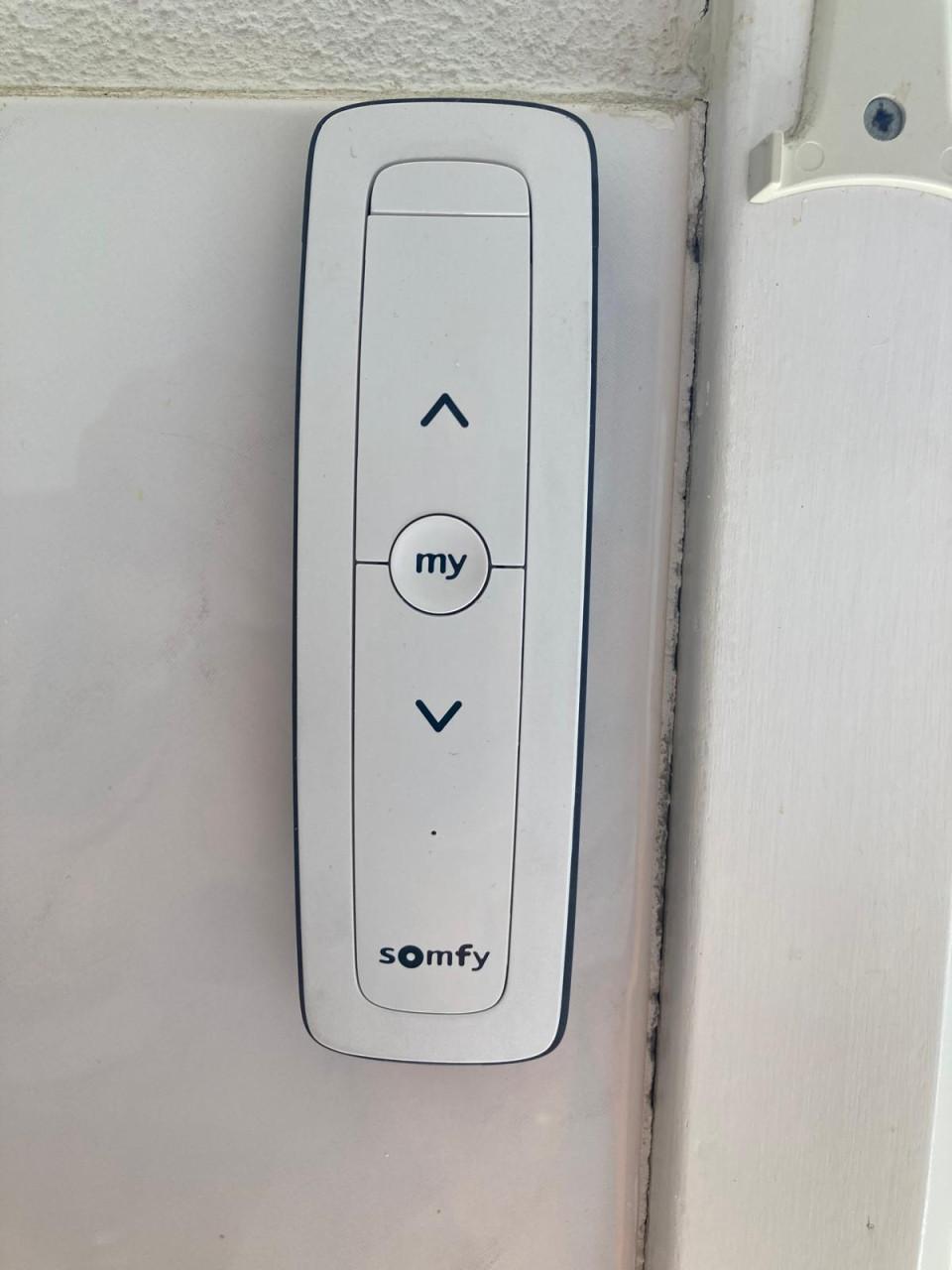 Zonnescherm,knikarmscherm  Maat 300X250