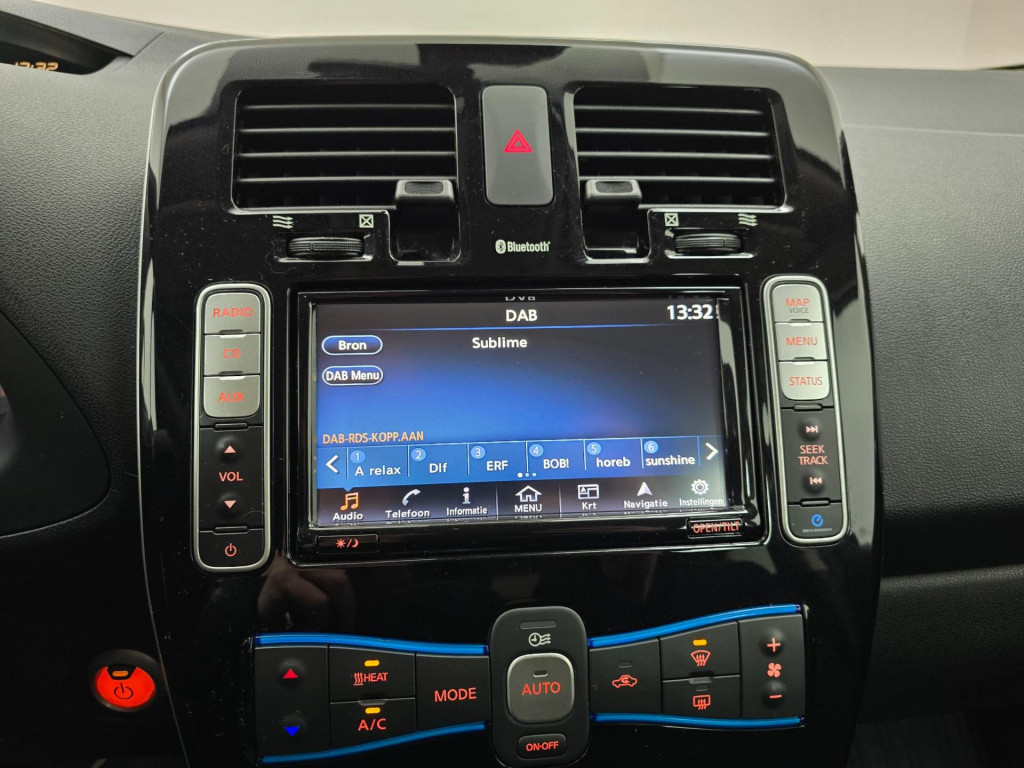 Nissan Leaf occasion acenta 30 kwh met parkeercamera | tweedehands nissan l