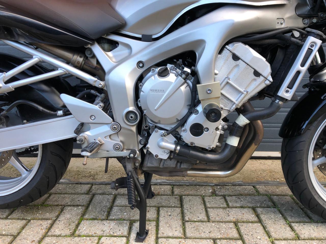 Inruilkoopje: Yamaha FZ6 N uit 2004, met 68dkm, nieuwe achterband €1995,-