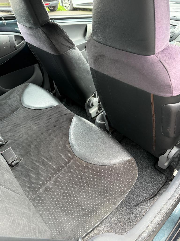 Toyota Aygo 1.0-12v aspiration green navigator