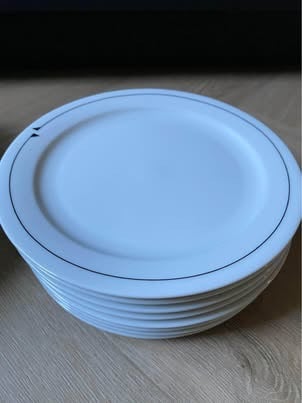 Servies, 9 delig servies, borden, schalen, theepot, kop en schotels, gebaks