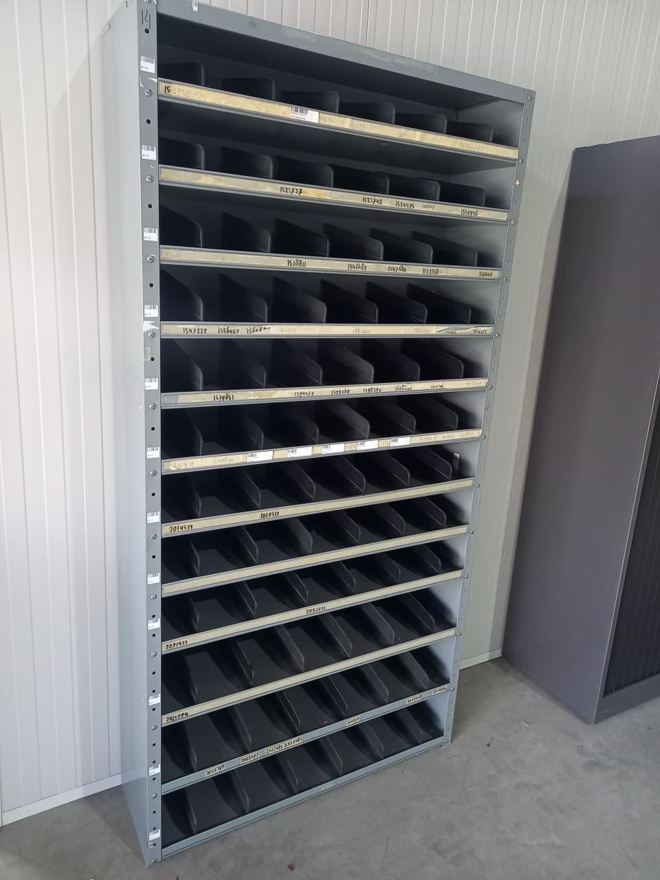 Ahrend roldeurkast vakkenkast