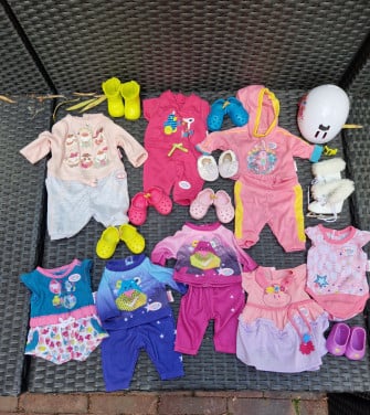 Baby born kleertjes