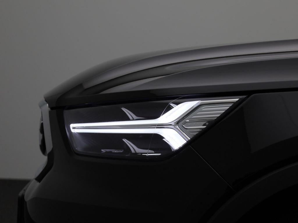 Volvo XC40 1.5 t4 recharge inscription expression | automaat | apple carpla