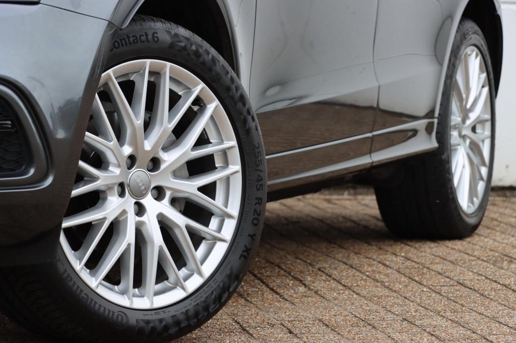Audi Q5 2.0 tfsi quattro adrenalin sport s-line 230pk tiptronic