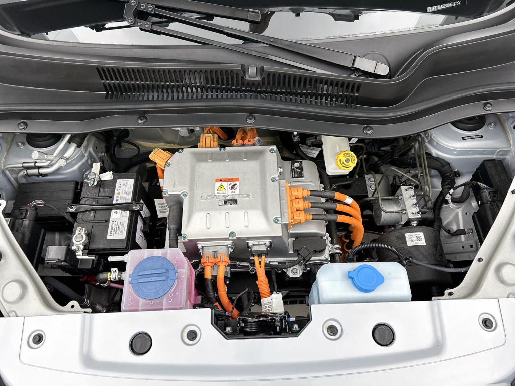 Leapmotor T03 design 37.3 kwh | adaptive cruise control | panoradak | camer