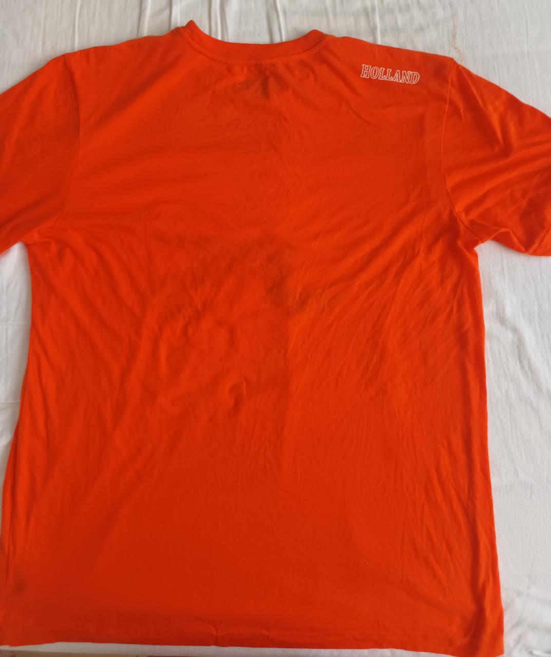 2 WK Oranje voetbalshirts schoon en in nieuwstaat