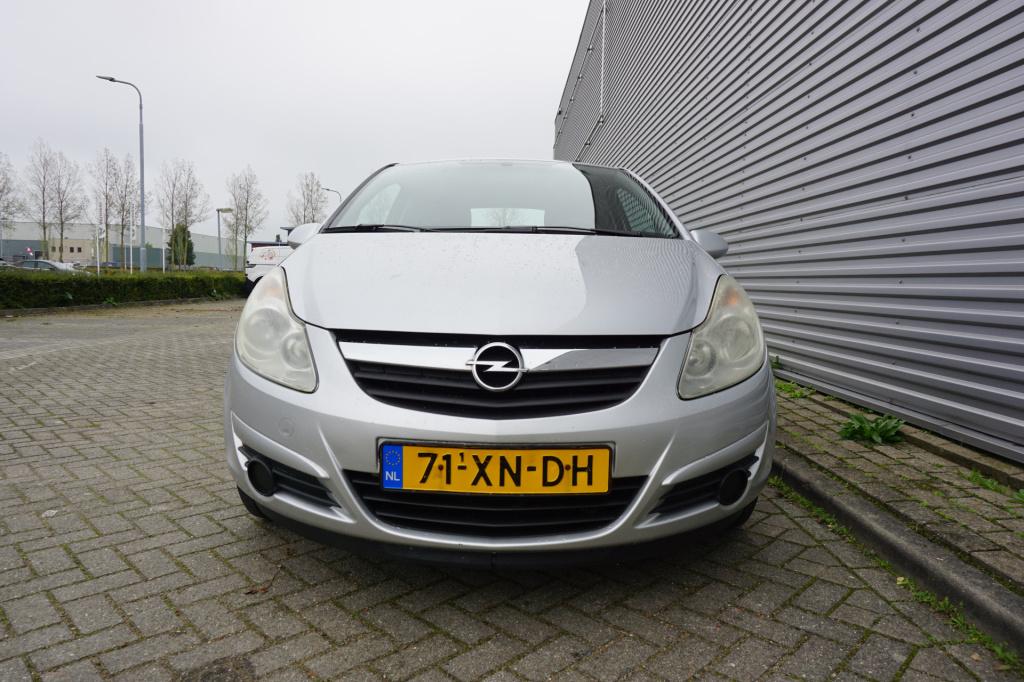 Opel Corsa 1.2-16v business airco / cruise / elektr. ramen / nap