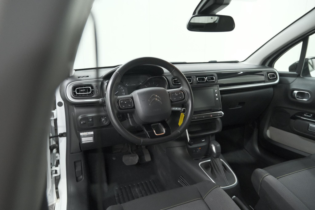 Citroen C3 puretech 110 s&s shine | camera | navigatie | apple carplay | pa