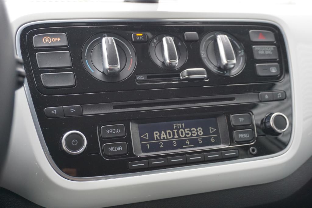 Volkswagen UP! 1.0 high up! bluemotion airco / navi / cruise / elektr. rame