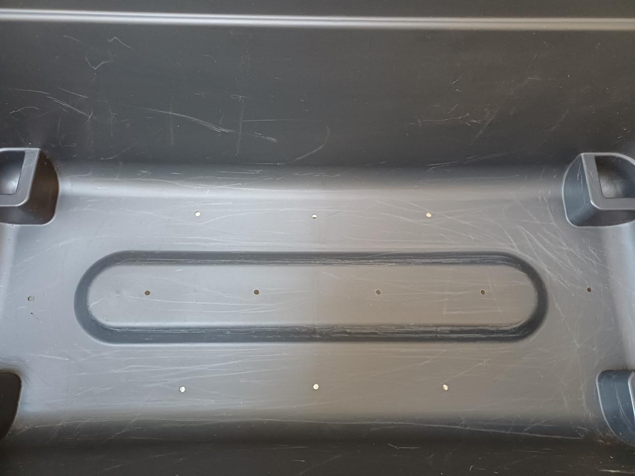 Als NIEUW: KWEEKTAFEL met deksel en ventilatieregelaar (2x)