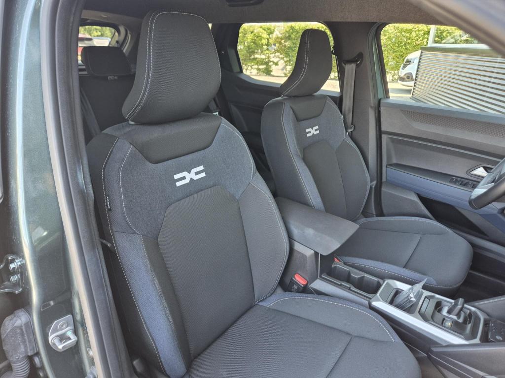 Dacia Duster 1.6 hybrid 140 journey camera, climate control, apple/android 