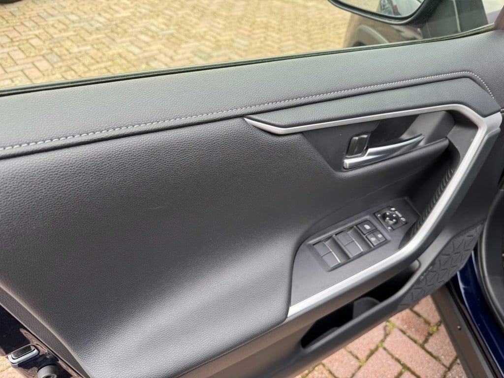 Toyota Rav4 2.5 hybrid style